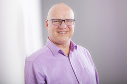 Tobias Woelke profesor de alemán