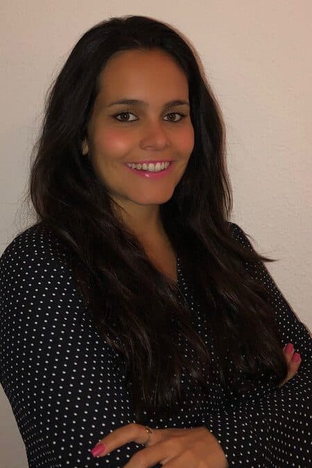 Profesora de alemán cuatrilingüe, 4 idiomas: Alemán, ingles, español y portugués.