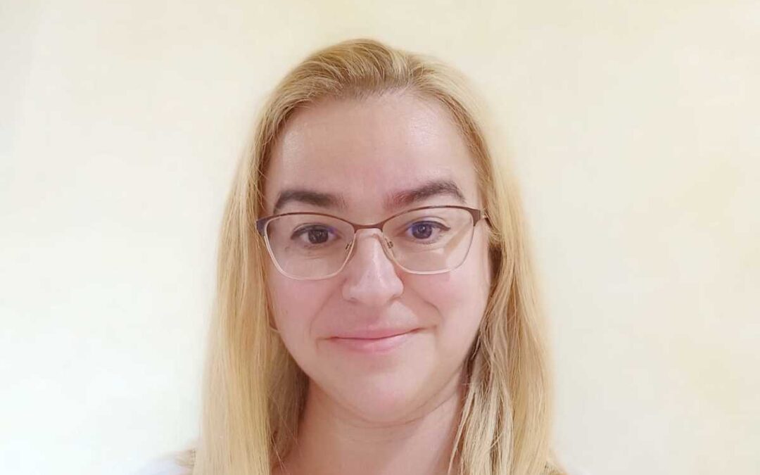 Co-examinadora del instituto Goethe. Poliglota, 7 Idiomas.