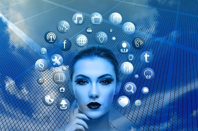 Diferencia entre schließen y abschließen 4 https://profesornativodealeman.com/wp-content/uploads/2021/01/woman-1446557_640-1.jpg woman 1446557 640 1 Clases de alemán online