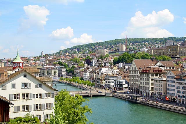 Curso examen aleman B1 para las convocatorias de Zürich 3 https://profesornativodealeman.com/wp-content/uploads/2022/04/zurich-gb4a937f6c_640-1.jpg zurich gb4a937f6c 640 1 Clases de alemán online