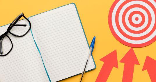 flat lay agenda with ideas Clases de alemán online