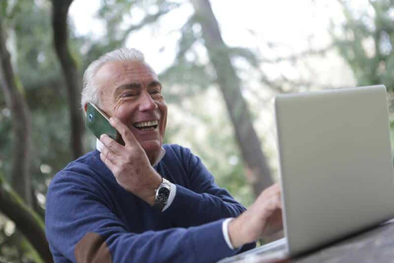 Clases de alemán para mayores de 50 años 14 https://profesornativodealeman.com/wp-content/uploads/2023/08/pexels-olly-3783348-1.jpg alemán para mayores de 50 años