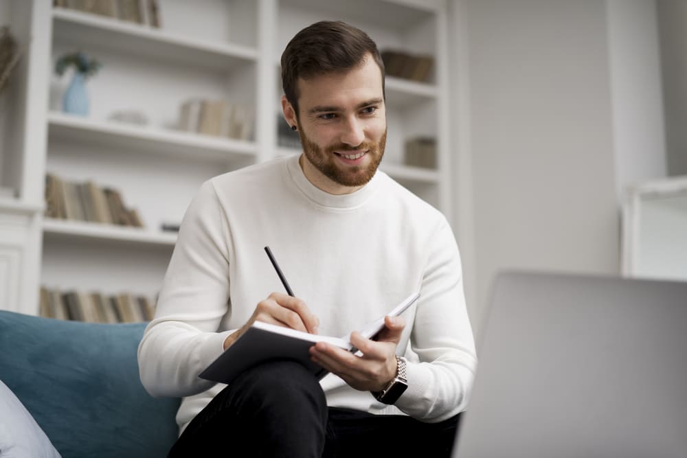 Curso B2 aleman a partir de mayo 10 https://profesornativodealeman.com/wp-content/uploads/2024/04/man-taking-e-leraning-courses-1-1.jpg man taking e leraning courses 1 1 Clases de alemán online
